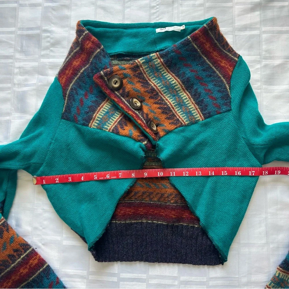 Precocious Bohemian Reworked Cropped Long Sleeve Sweater - Picture 3 of 10